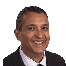 Robert-Centeno-Headshot-2021-230